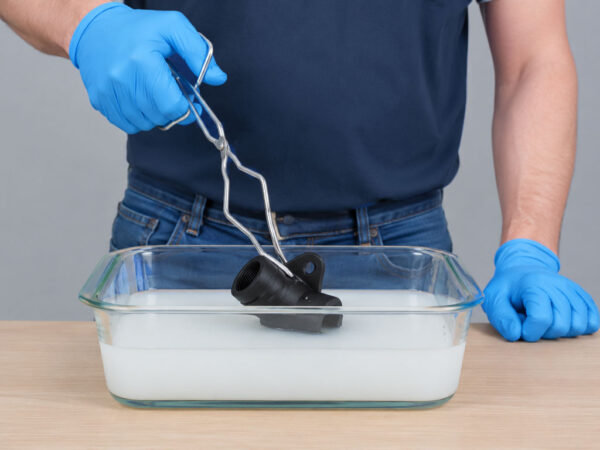Ölbeständige Beschichtung aufbringen